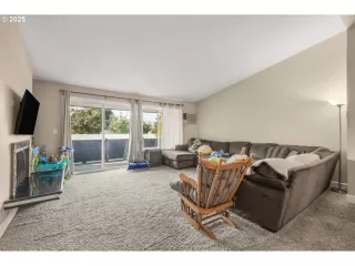 Browse active condo listings in STANWOOD MANOR