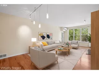 Photo #1: 24018401 Listing