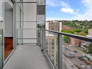 Photo #3: 24018458 Listing 