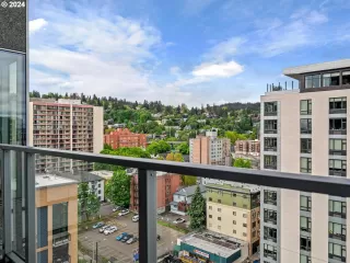 Photo #4: 24018458 Listing 