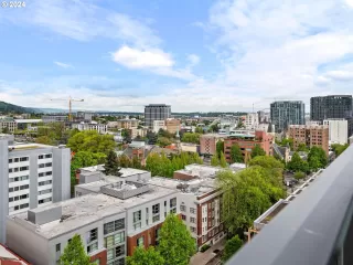 Photo #5: 24018458 Listing 