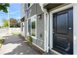 Photo #2: 24018681 Listing 