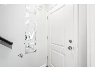 Photo #6: 24018681 Listing 