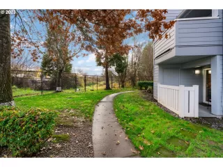 Photo #1: 24018961 Listing 