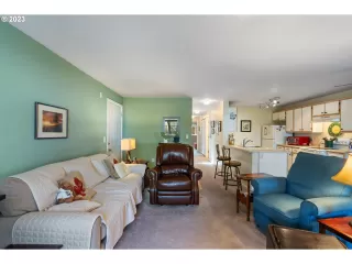 Photo #3: 24018961 Listing 