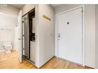 Photo #2: 24019366 Listing