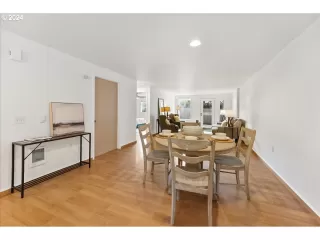 Photo #3: 24019966 Listing