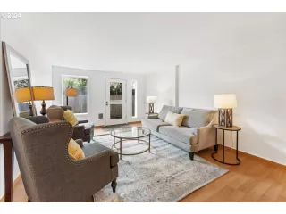 Photo #6: 24019966 Listing