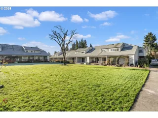 Photo #1: 24020966 Listing