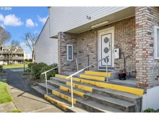 Photo #2: 24020966 Listing