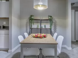 Photo #2: 24021326 Listing 