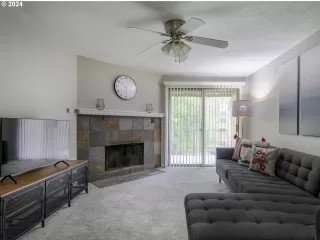 Photo #3: 24021326 Listing 