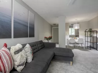 Photo #5: 24021326 Listing 