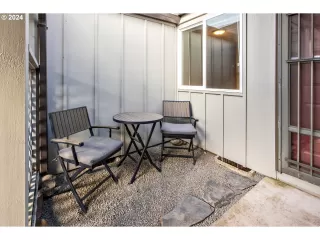 Photo #2: 24021693 Listing