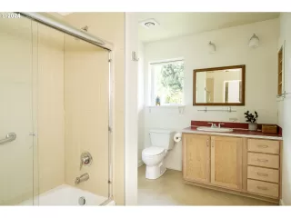 Photo #2: 24021897 Listing