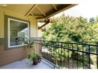 Photo #3: 24021897 Listing