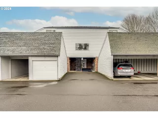 Photo #2: 24022441 Listing