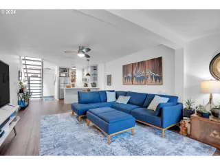 Photo #2: 24023312 Listing