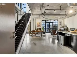 Photo #6: 24023751 Listing