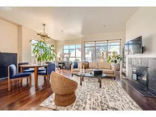 Photo #3: 24023818 Listing