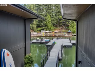 Photo #3: 24024328 Listing