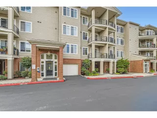 Photo #1: 24024345 Listing