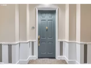 Photo #3: 24024345 Listing