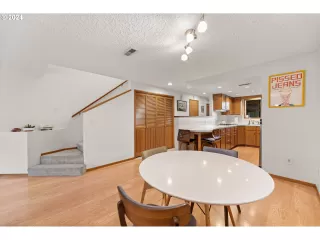 Photo #2: 24024769 Listing 