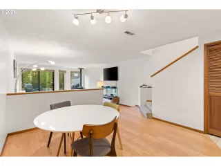 Photo #3: 24024769 Listing 