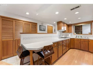 Photo #4: 24024769 Listing 