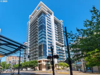 More Details about MLS # 24025150 : 1001 NW LOVEJOY ST 709