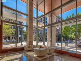 Photo #3: 24025150 Listing 