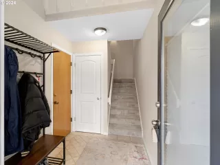 Photo #3: 24025245 Listing