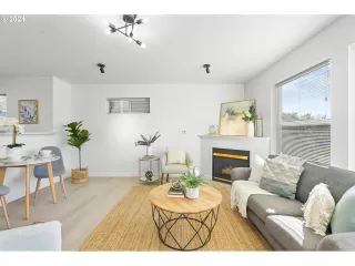 Photo #1: 24025378 Listing 