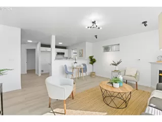 Photo #4: 24025378 Listing 