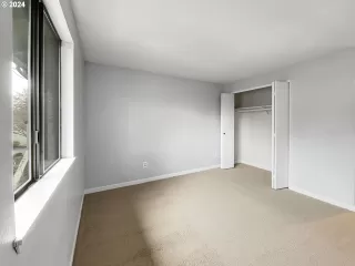 Photo #5: 24026952 Listing