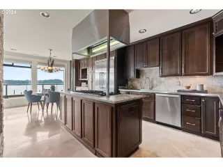 Photo #4: 24026987 Listing