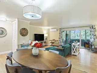 Photo #3: 24027131 Listing 