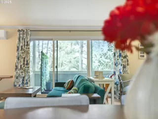 Photo #5: 24027131 Listing 