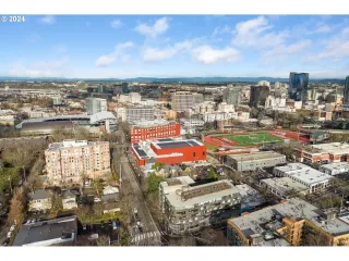 Photo #5: 24027341 Listing 