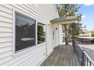 Photo #2: 24027539 Listing 