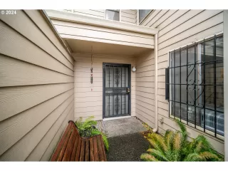 Photo #2: 24028086 Listing