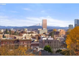 Photo #1: 24028396 Listing