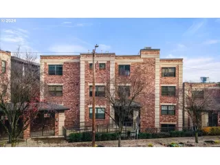 Photo #2: 24028396 Listing