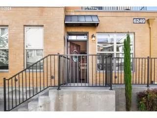 Photo #2: 24028767 Listing