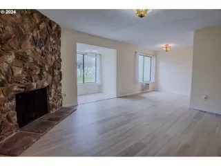 Photo #4: 24029674 Listing 