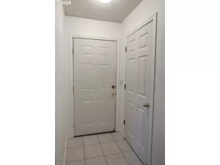 Photo #1: 24031643 Listing 