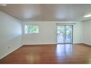 Photo #3: 24031643 Listing 