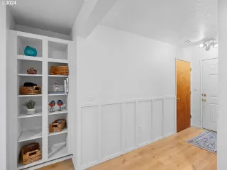 Photo #4: 24031761 Listing 