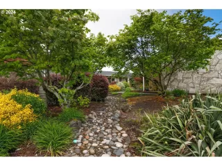 More Details about MLS # 24031789 : 100 SE 73RD AVE